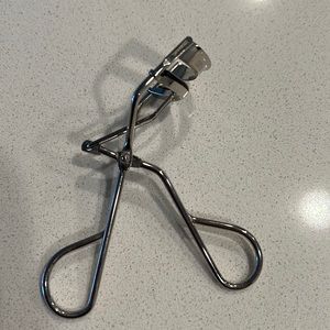 Shu uemura eyelash curler